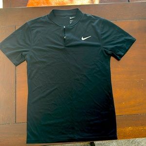 Mens’ Nike xs golf shirt